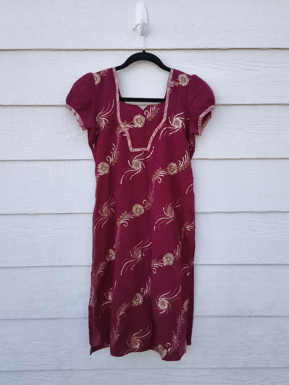 Vintage Wine And Gold Embroidered Puff Sleeve Tunic Dress